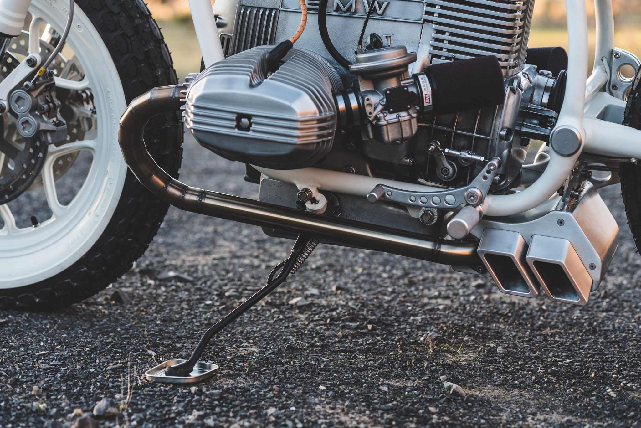 BMW R80 ‘Skyway’ Boardracer by Hutchbilt 