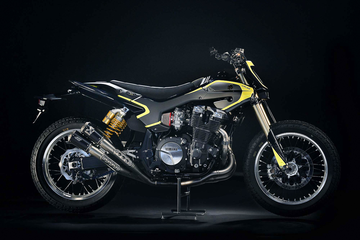 Yamaha XJR1300 flat tracker for Valentino Rossi