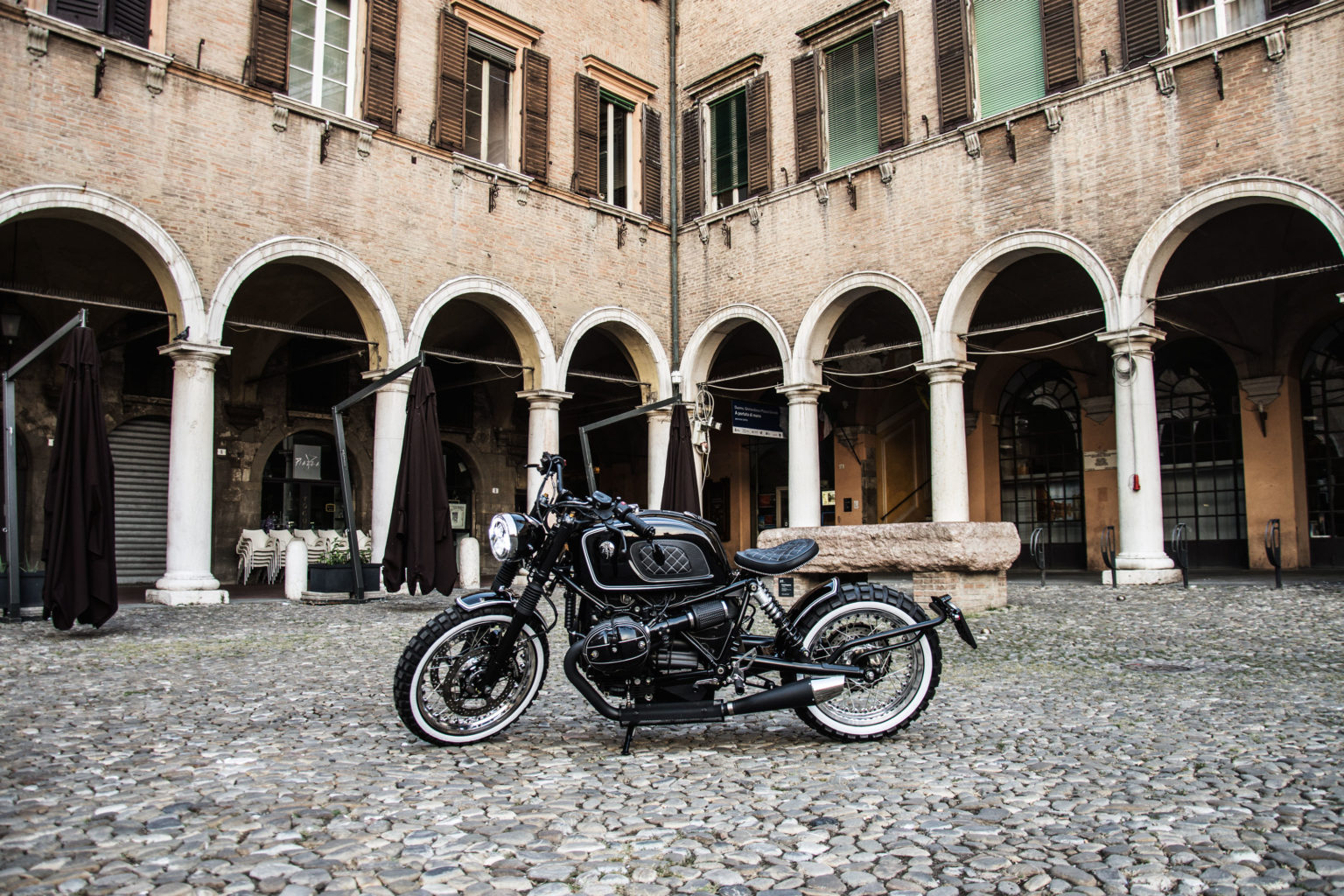 BMW R NineT Retro Scrambler by Ares Design