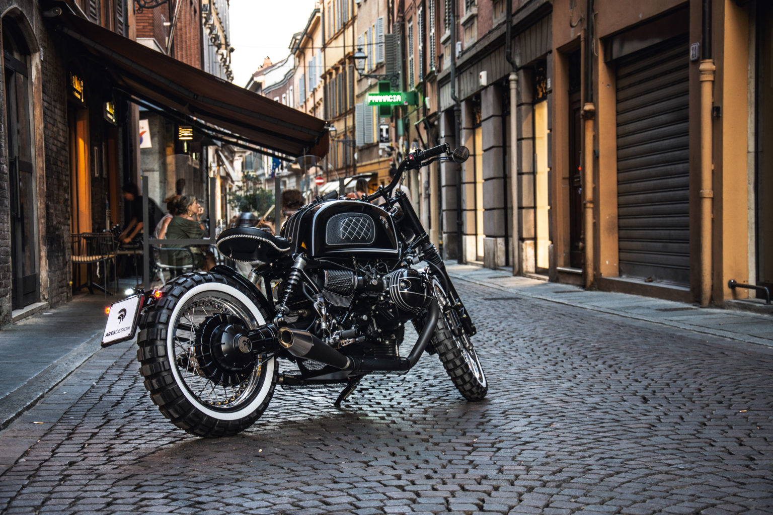 BMW R NineT Retro Scrambler by Ares Design