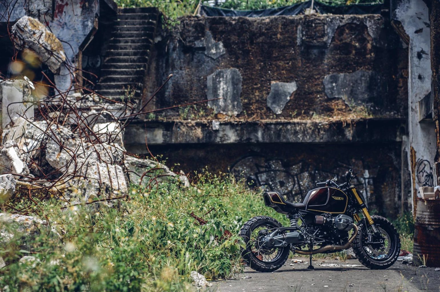 BMW R NineT "Snickers" by Onehandmade